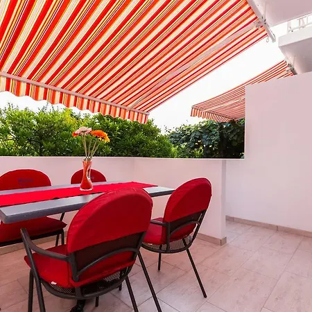 Apartments Elizabeth Biograd Na Moru Exterior photo