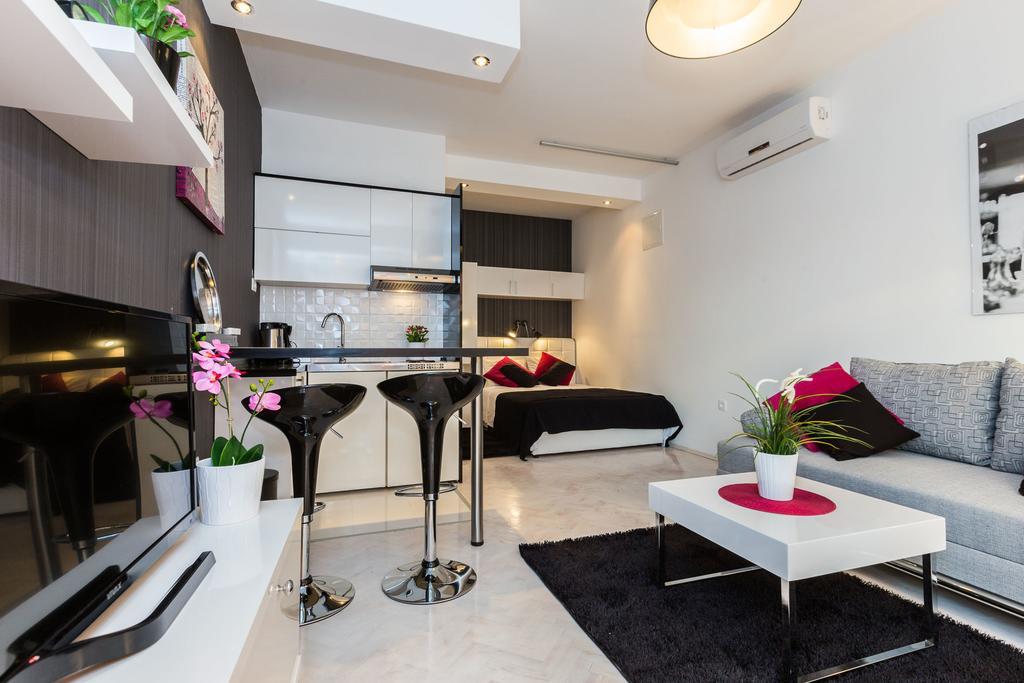 Elizabeth Apartment